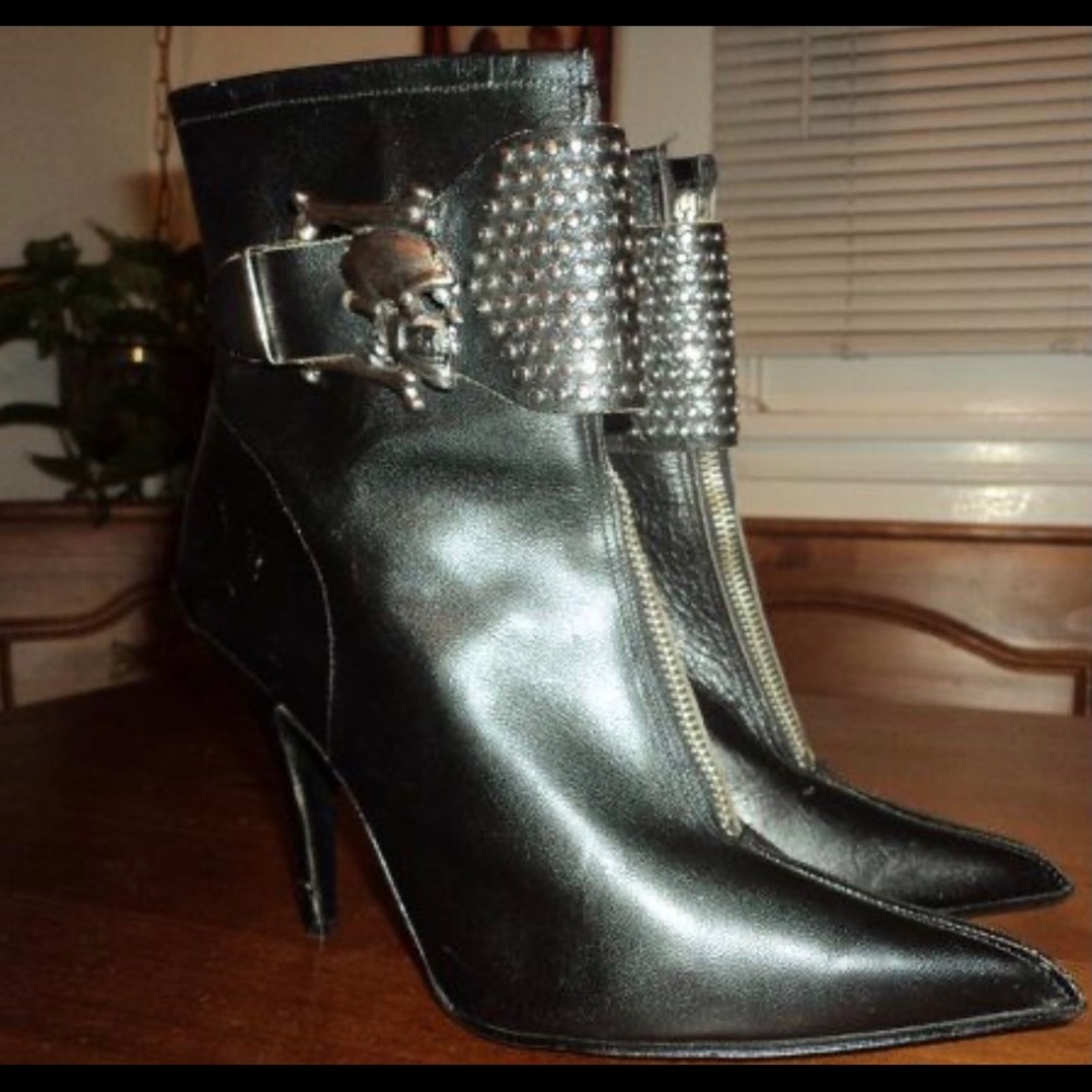 Desperately ISO These Fluevog Boots size 10.5-11
